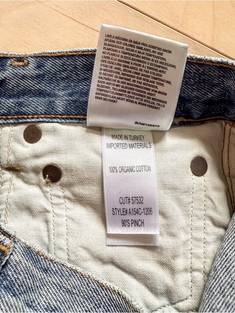 AGOLDE 90s Pinch Waist High Rise Straight Jeans Size 26 Distressed Light Wash - Picture 10 of 11